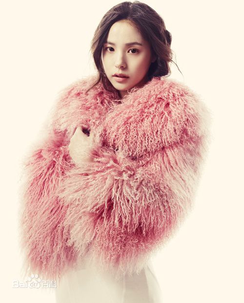 闵孝琳()最新杂志综合壁纸