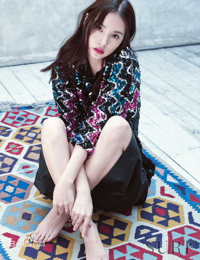 闵孝琳()最新杂志综合壁纸