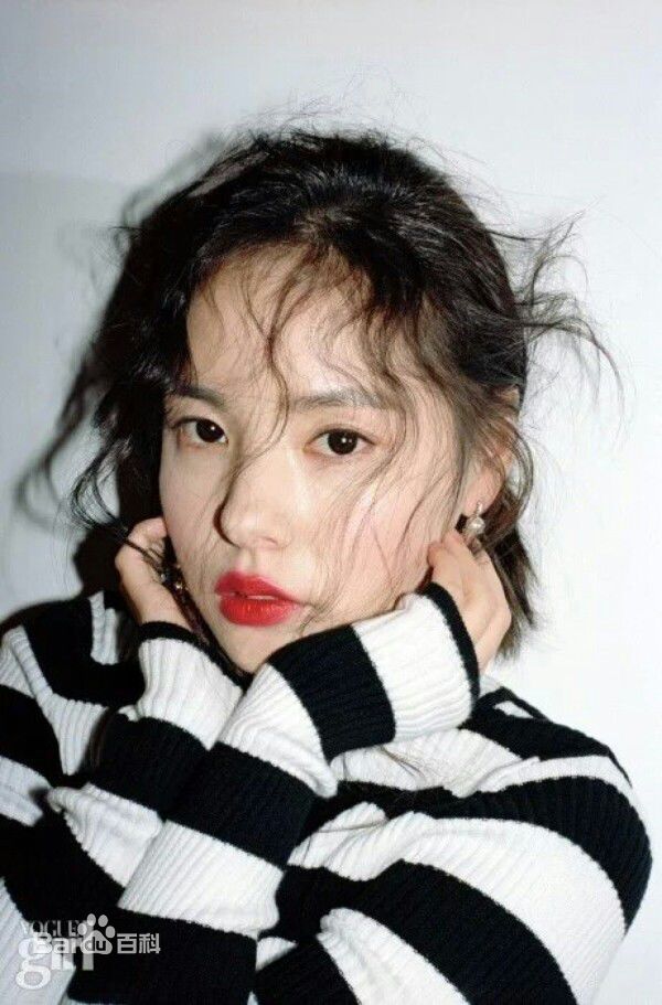 闵孝琳()最新杂志综合壁纸