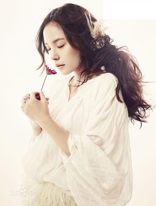 最新闵孝琳()精彩图册