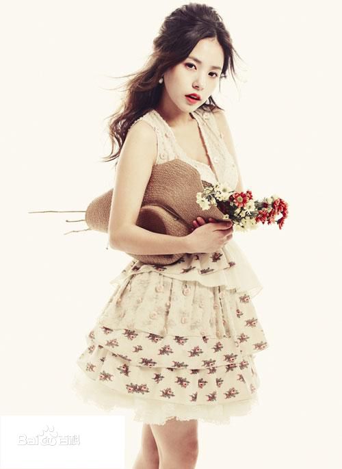 最新闵孝琳()精彩图册