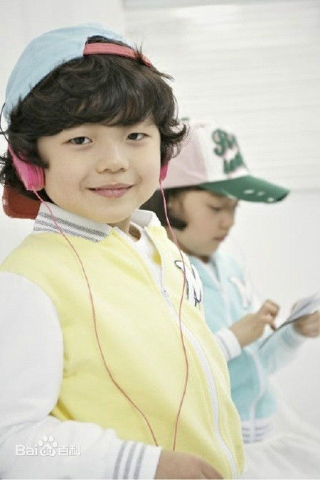 王锡玄(Seok-hyun Wang/)生活照图片图册