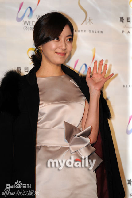 最新李素妍(，イソヨン，Lee So Yeon)精彩图册