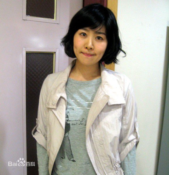 最新金智英()壁纸