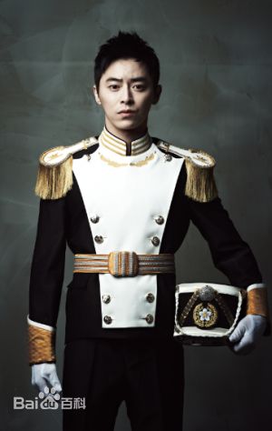 曺政奭（朝鲜汉字）(/Cho Jung Seok)曹政奭前后照片