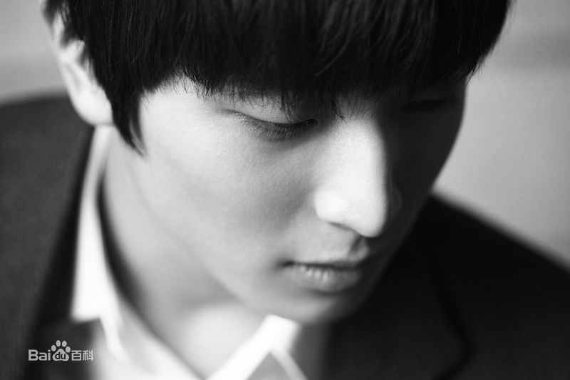 郑珍云(，Jeong Jin woon，ジヌンソロ)前后照片