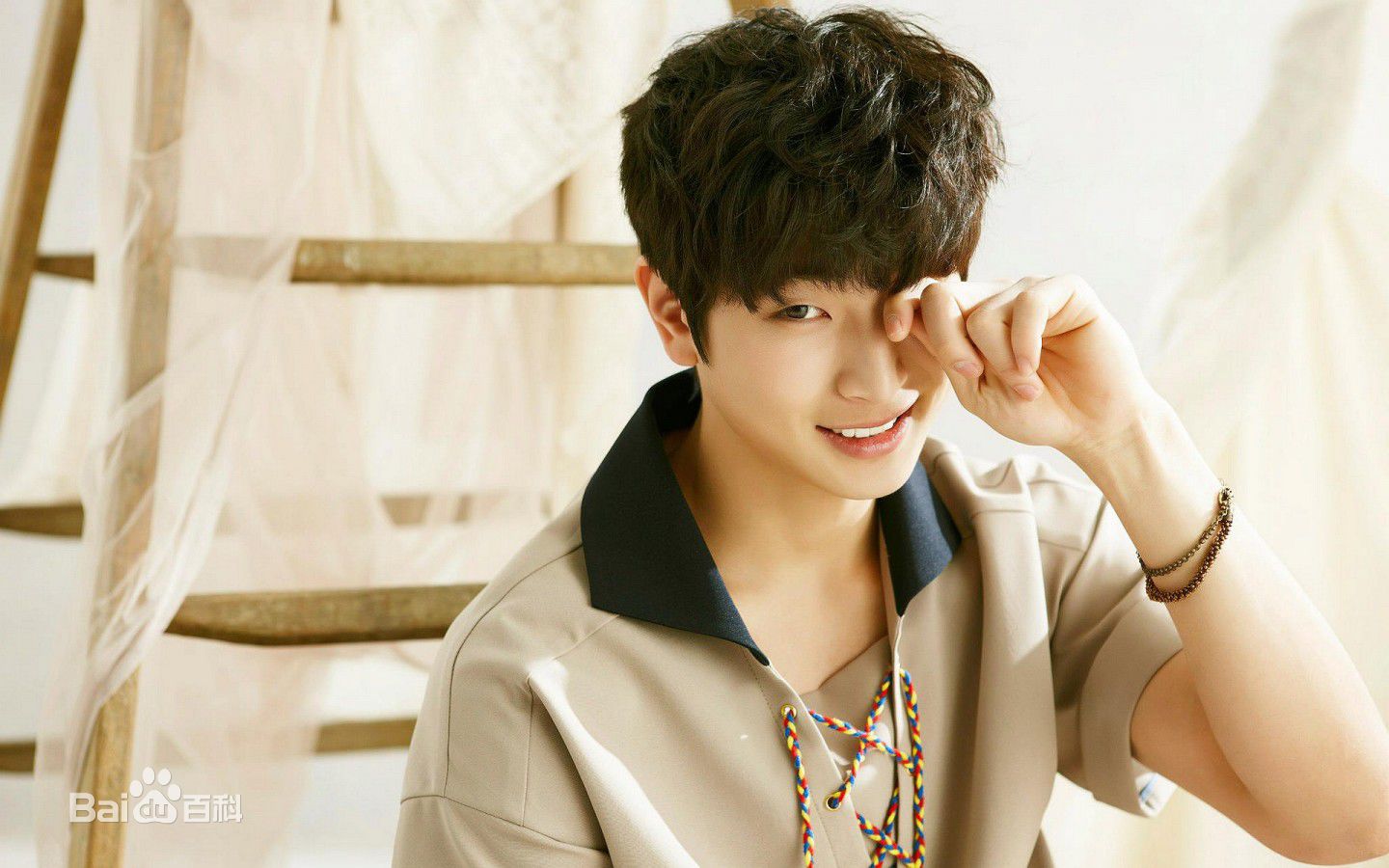 郑珍云(，Jeong Jin woon，ジヌンソロ)前后照片