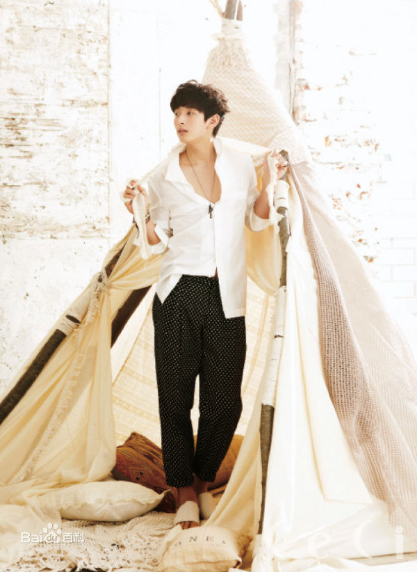 郑珍云(，Jeong Jin woon，ジヌンソロ)前后照片