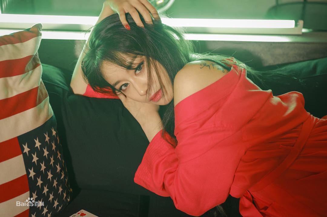 朴智妍(Park Ji Yeon)智妍专辑照性感图片壁纸