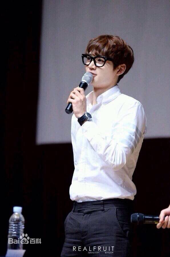 崔珉豪(Choi Minho、)珉豪参加建大活动生活照相册