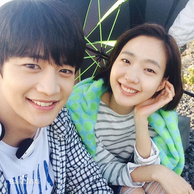 崔珉豪(Choi Minho、)季春奶奶性感图片壁纸