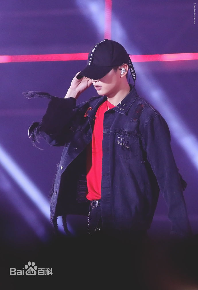 崔珉豪(Choi Minho、)饭拍图前后照片