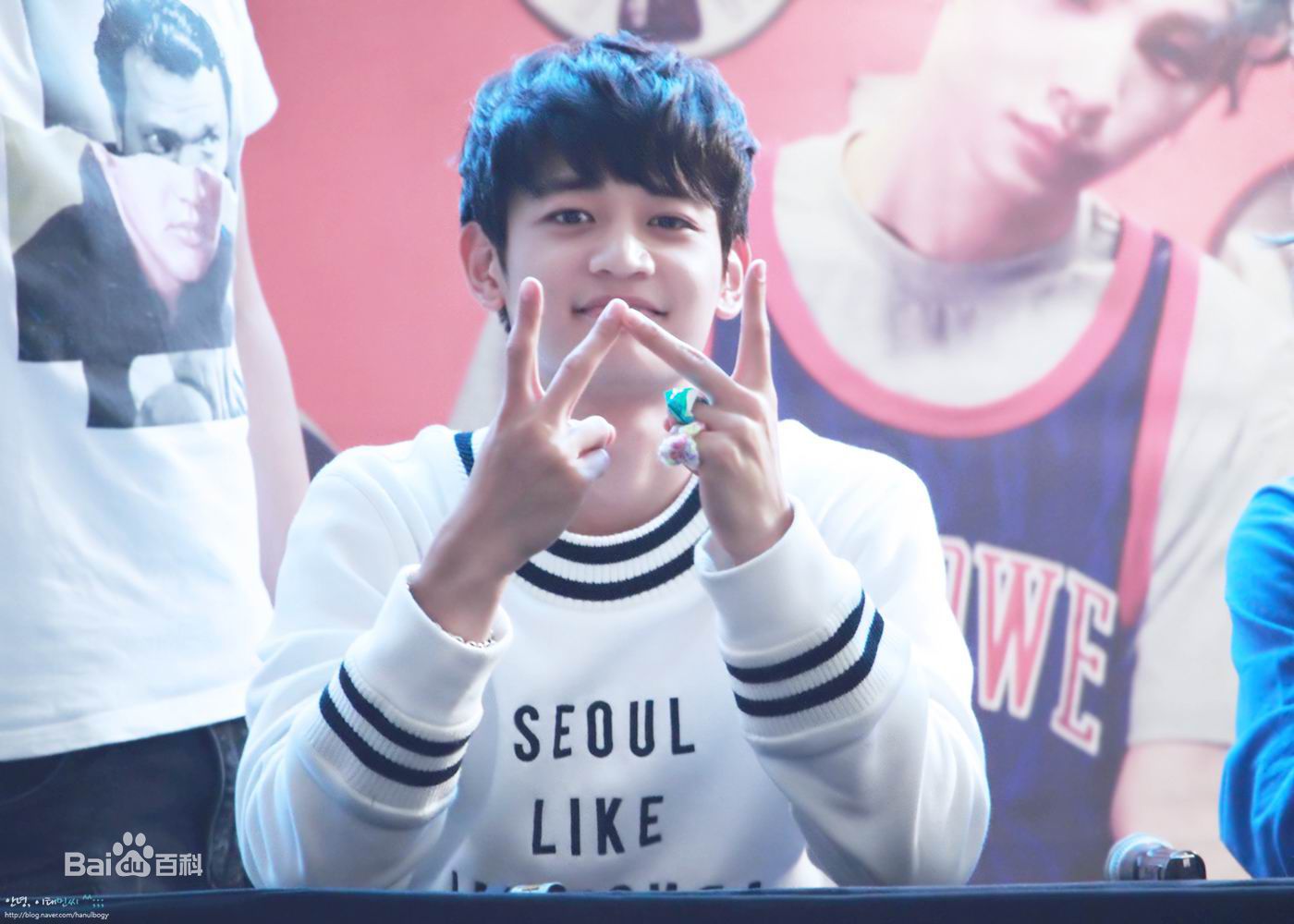 崔珉豪(Choi Minho、)饭拍图前后照片