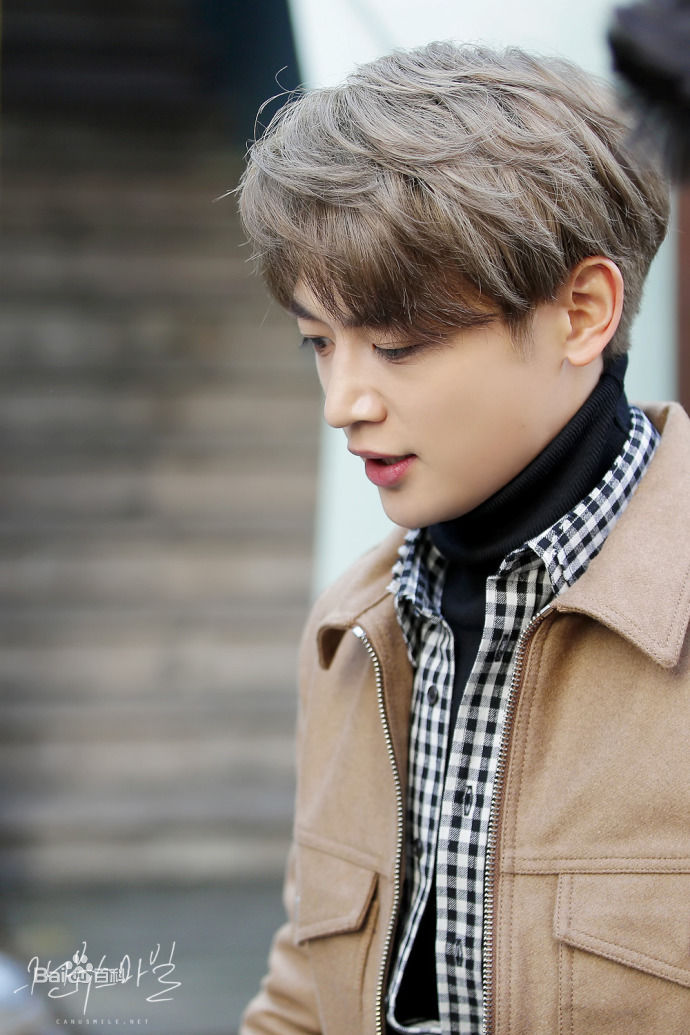 崔珉豪(Choi Minho、)饭拍图前后照片