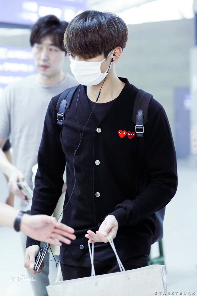 崔珉豪(Choi Minho、)饭拍图前后照片