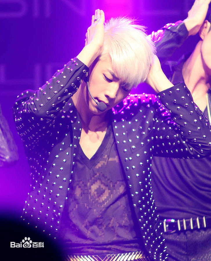 张祐荣(Jang WooYoung、ウョ ン)舞台表演及演出生活照