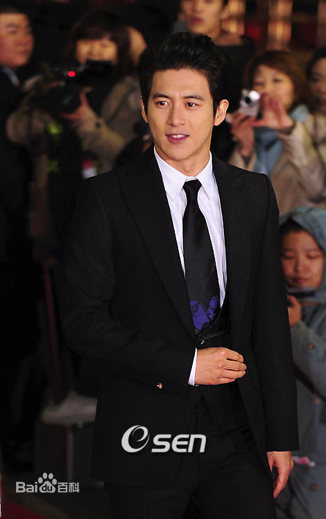 高洙(，コス，Kosoo)青龙电影节颁奖礼壁纸壁纸