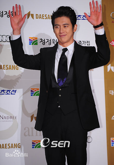 高洙(，コス，Kosoo)青龙电影节颁奖礼壁纸壁纸