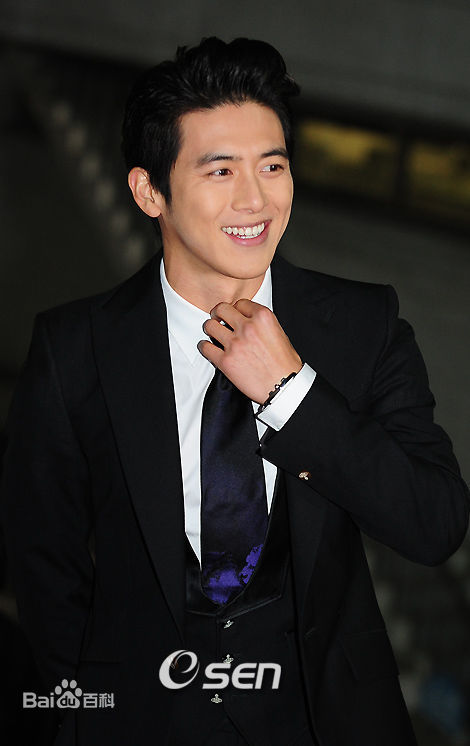 高洙(，コス，Kosoo)青龙电影节颁奖礼壁纸壁纸