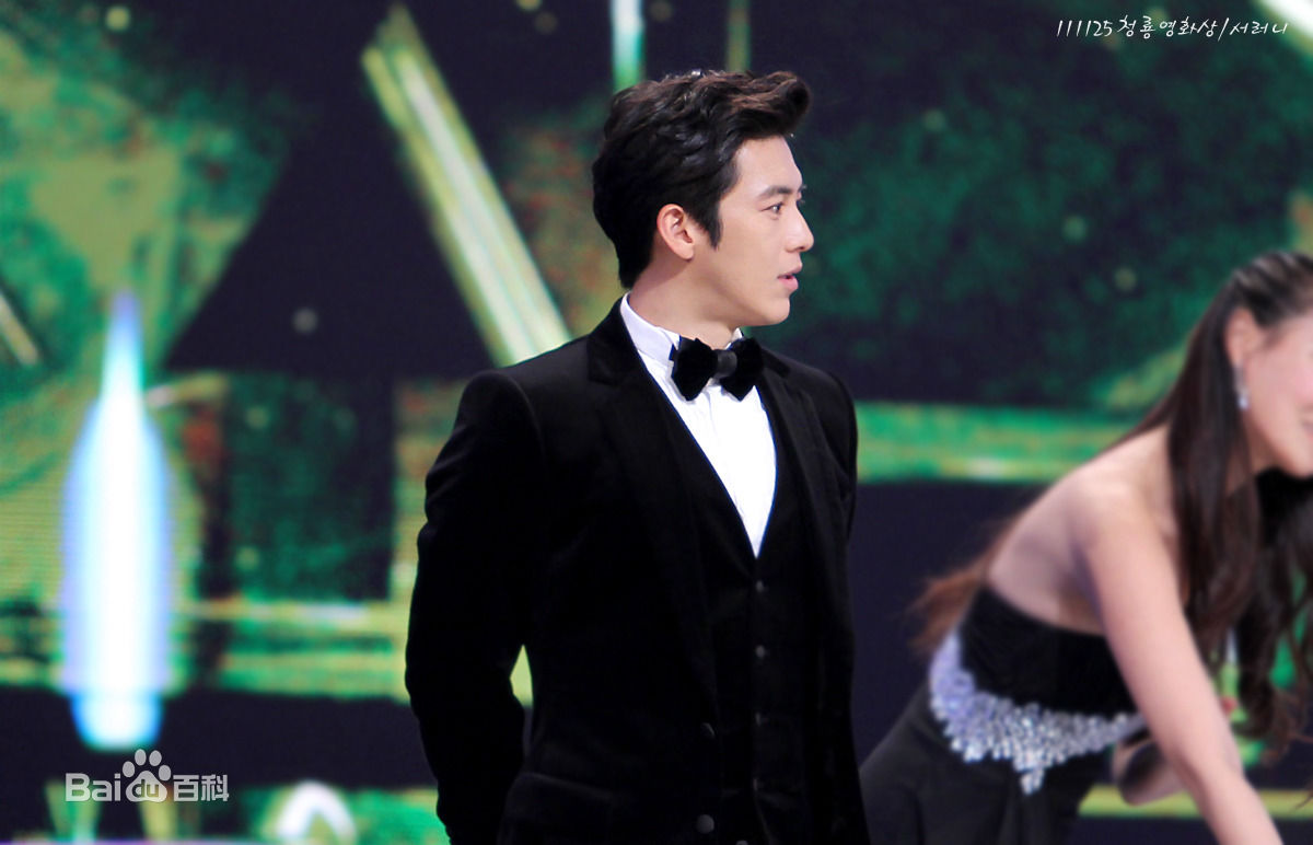 高洙(，コス，Kosoo)青龙电影节颁奖礼壁纸壁纸