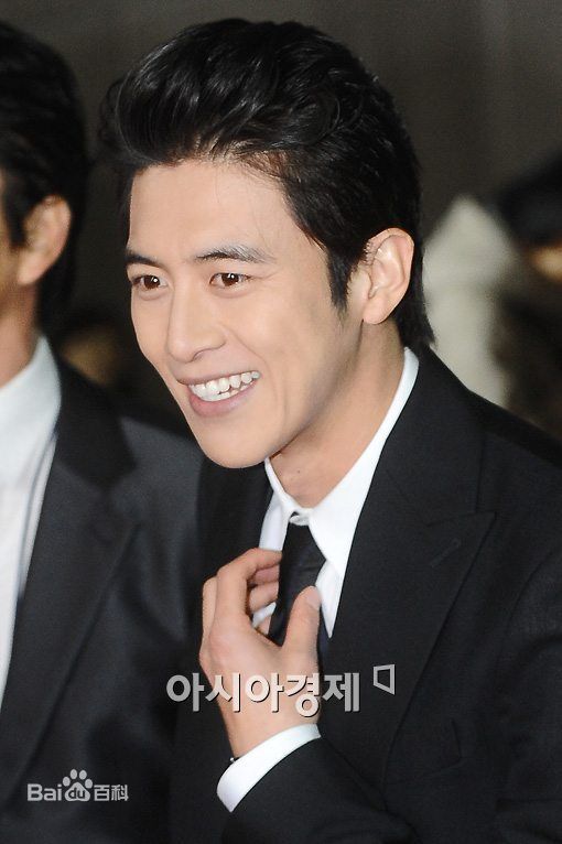 高洙(，コス，Kosoo)青龙电影节颁奖礼壁纸壁纸