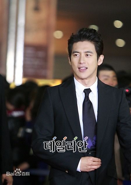 高洙(，コス，Kosoo)青龙电影节颁奖礼壁纸壁纸