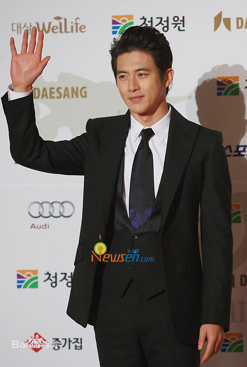 高洙(，コス，Kosoo)青龙电影节颁奖礼壁纸壁纸