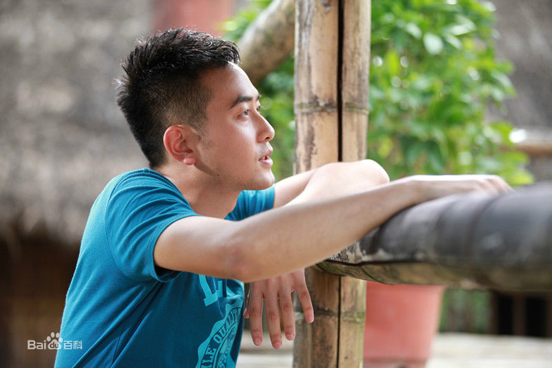 成浚文考班格的诱惑性感图片壁纸