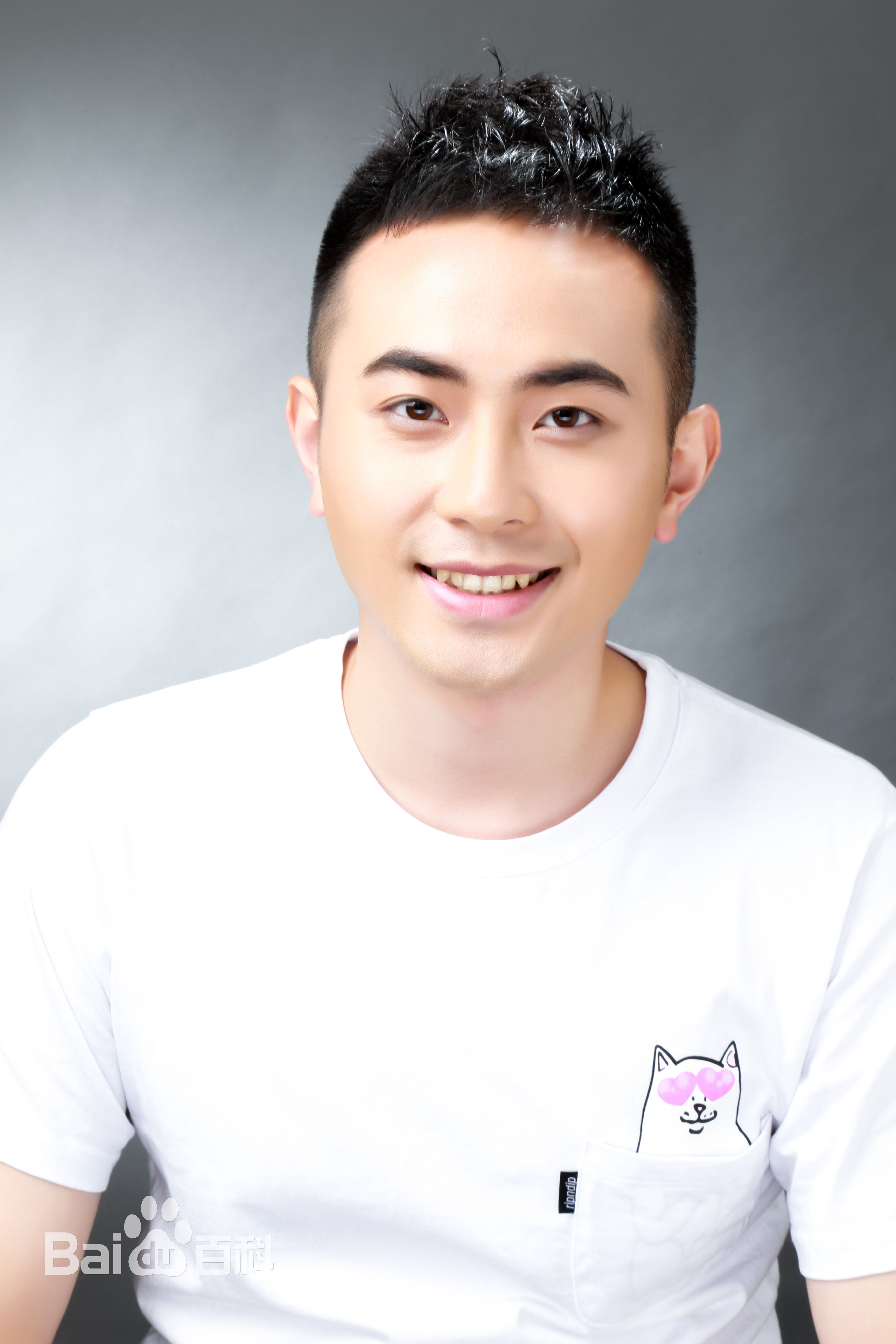 成浚文照片前后照片