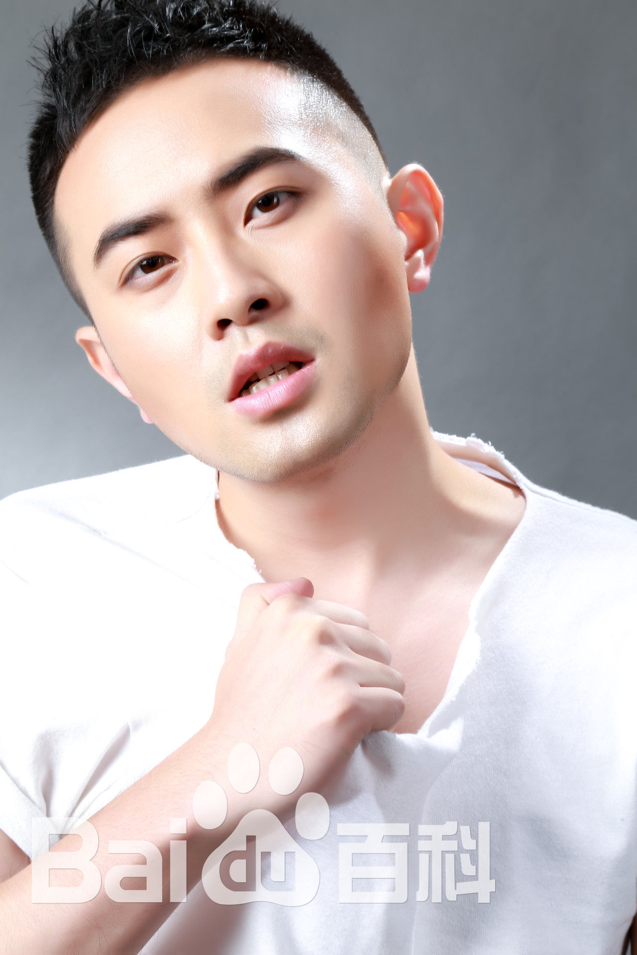 成浚文照片前后照片