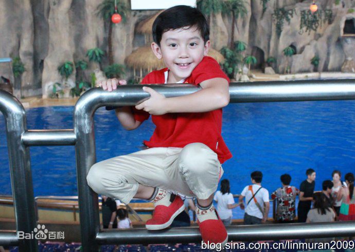 林沐然与合作演员性感图片图集