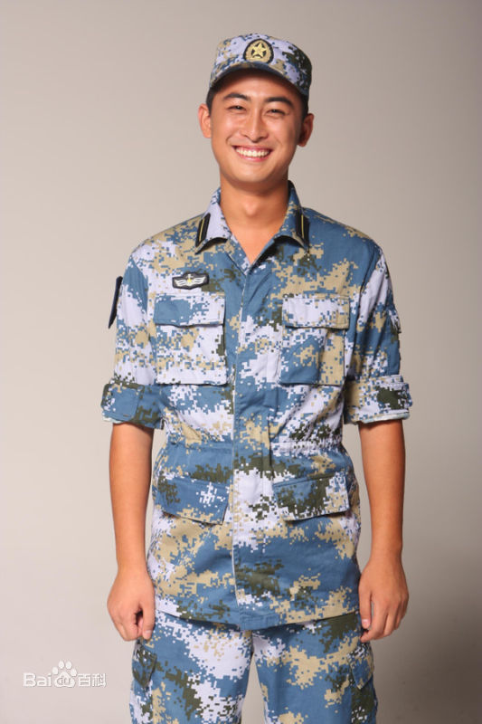 最新刘超性感图片