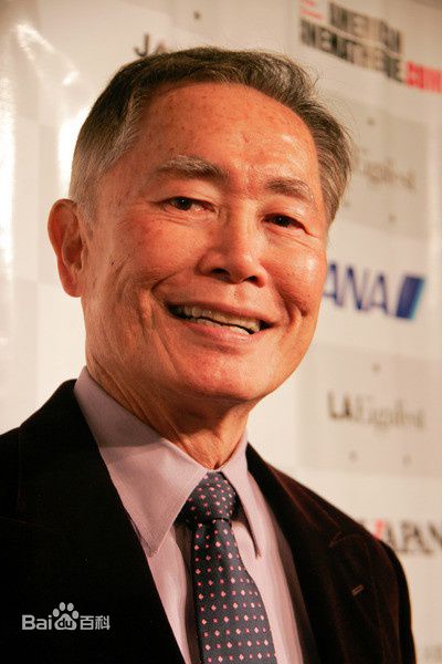 拉瑞·克劳(Larry Crowne)前后照片