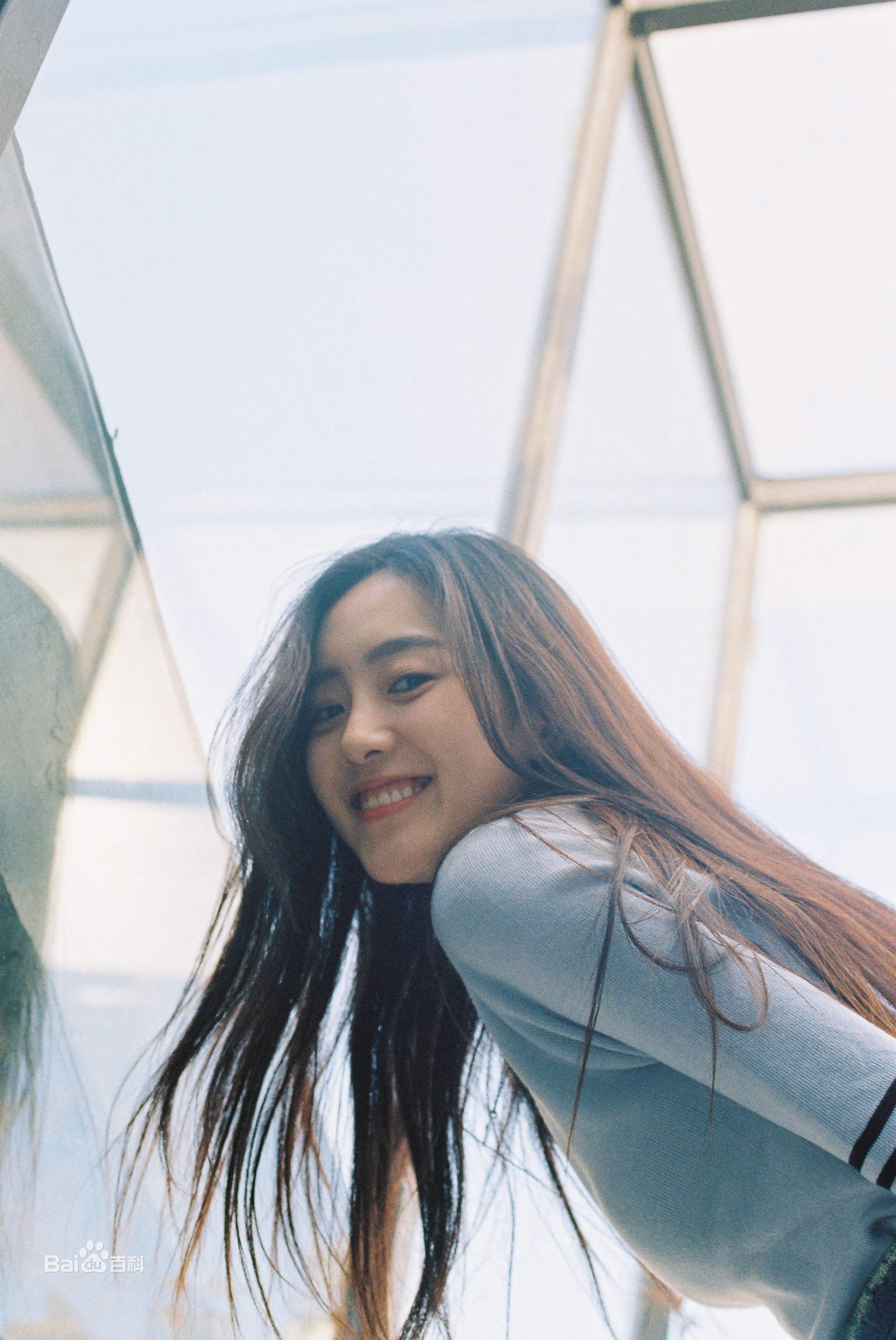 王梓薇前后照片