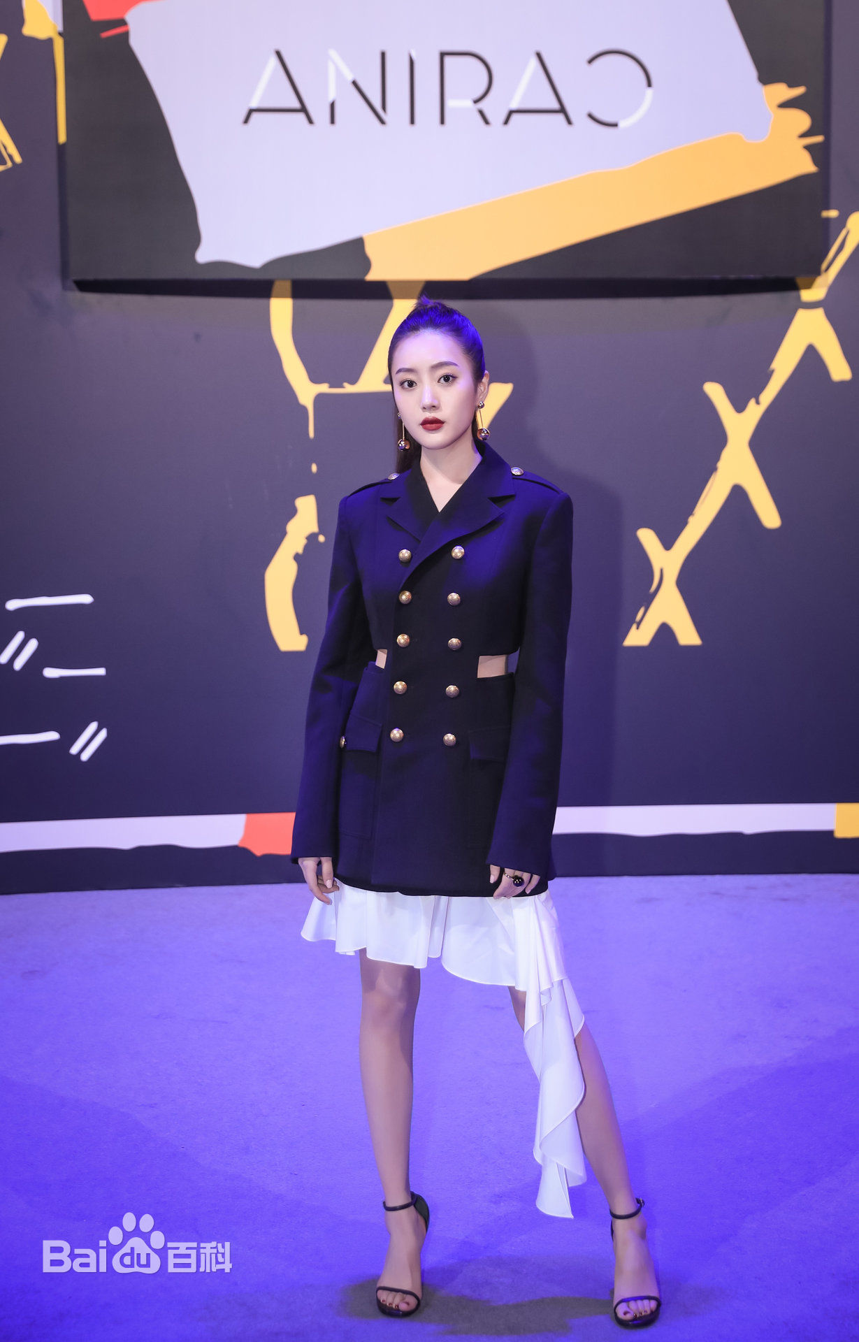 王梓薇时尚活动壁纸壁纸