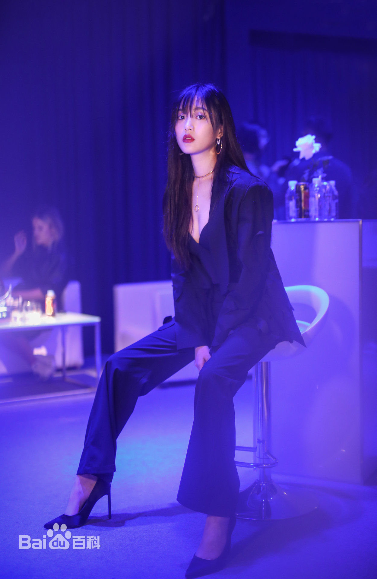 王梓薇时尚活动壁纸壁纸