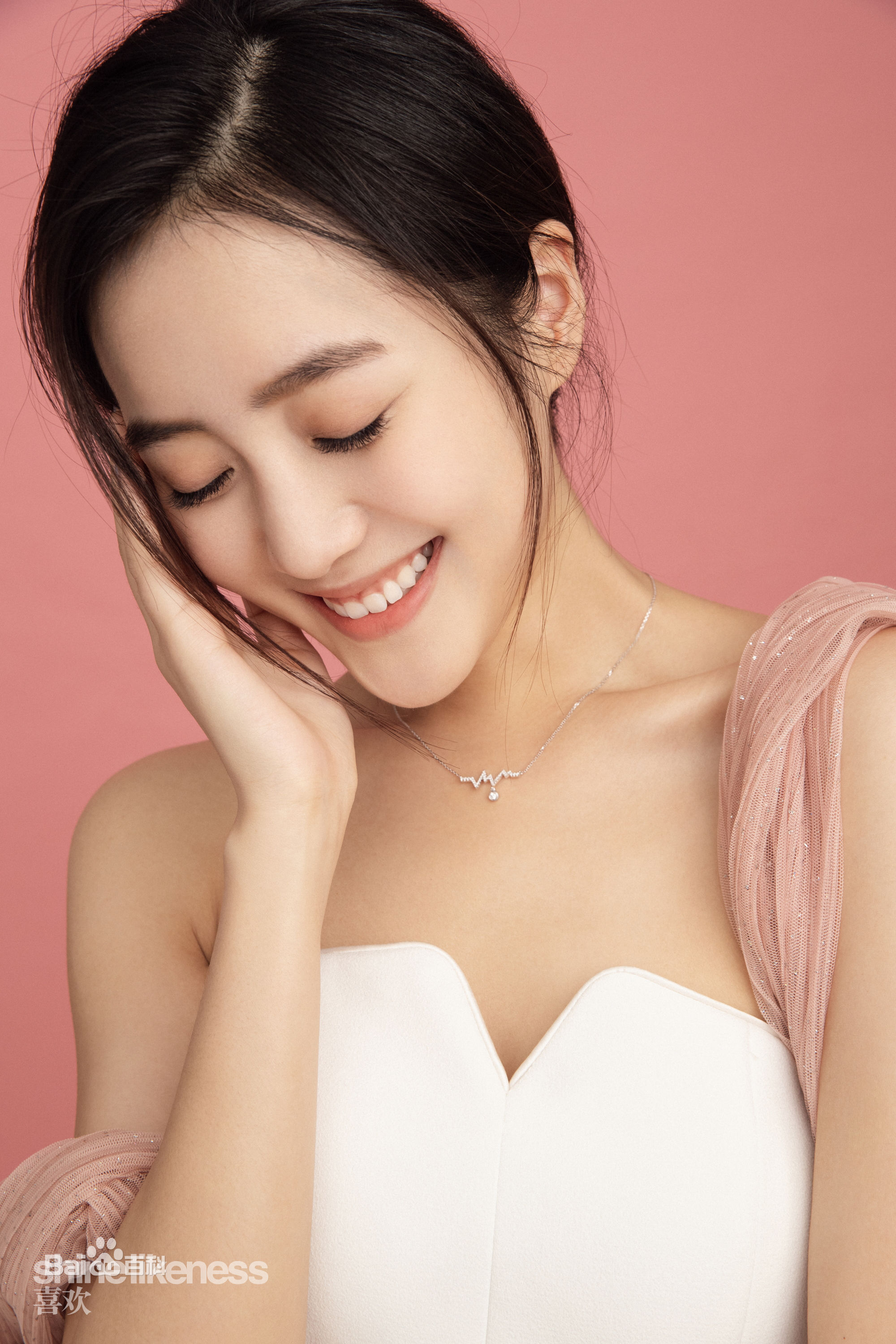 王梓薇最优质杂志美图相册