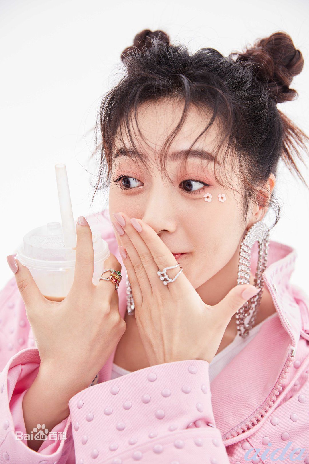 王梓薇最优质杂志美图相册