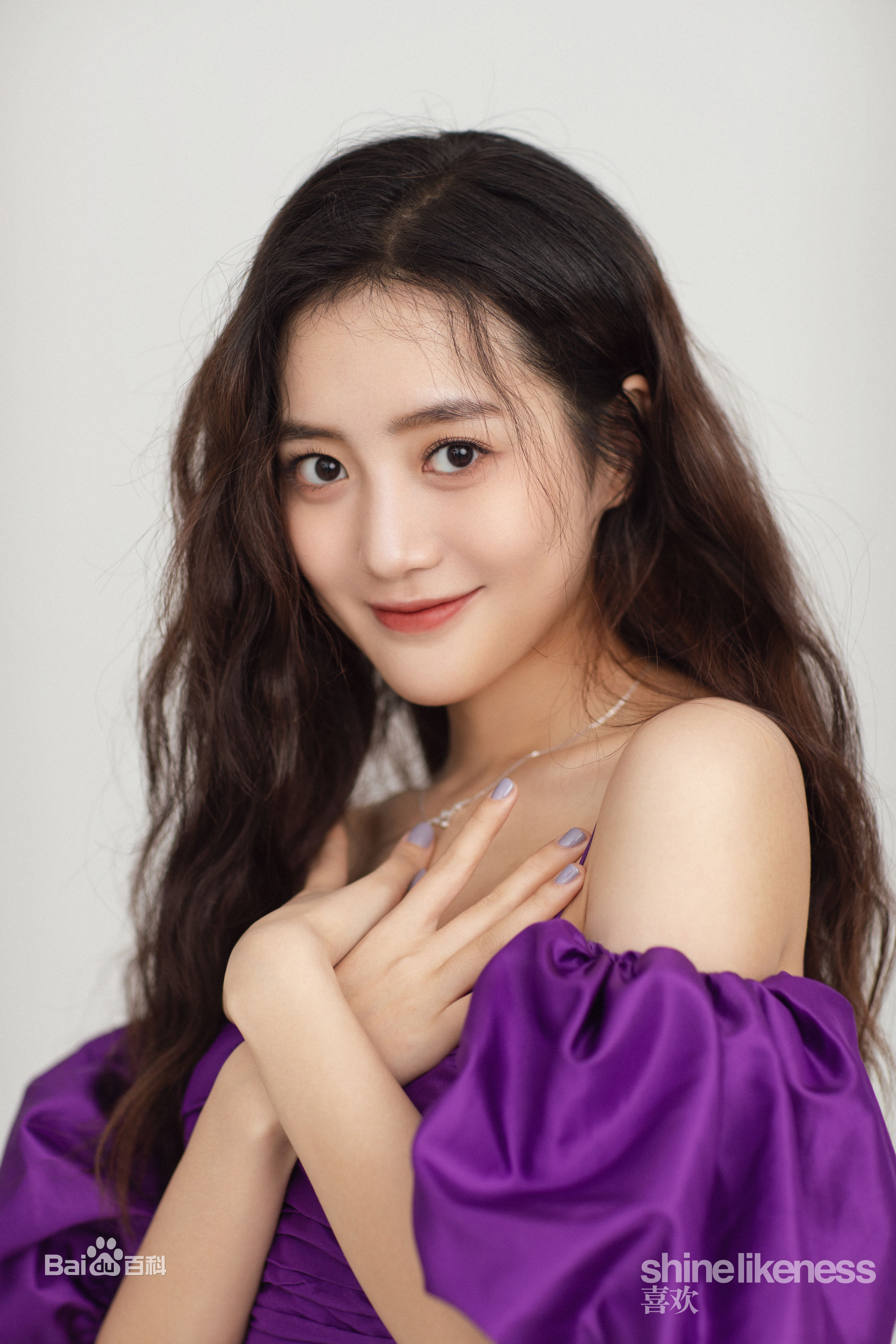 王梓薇最优质杂志美图相册