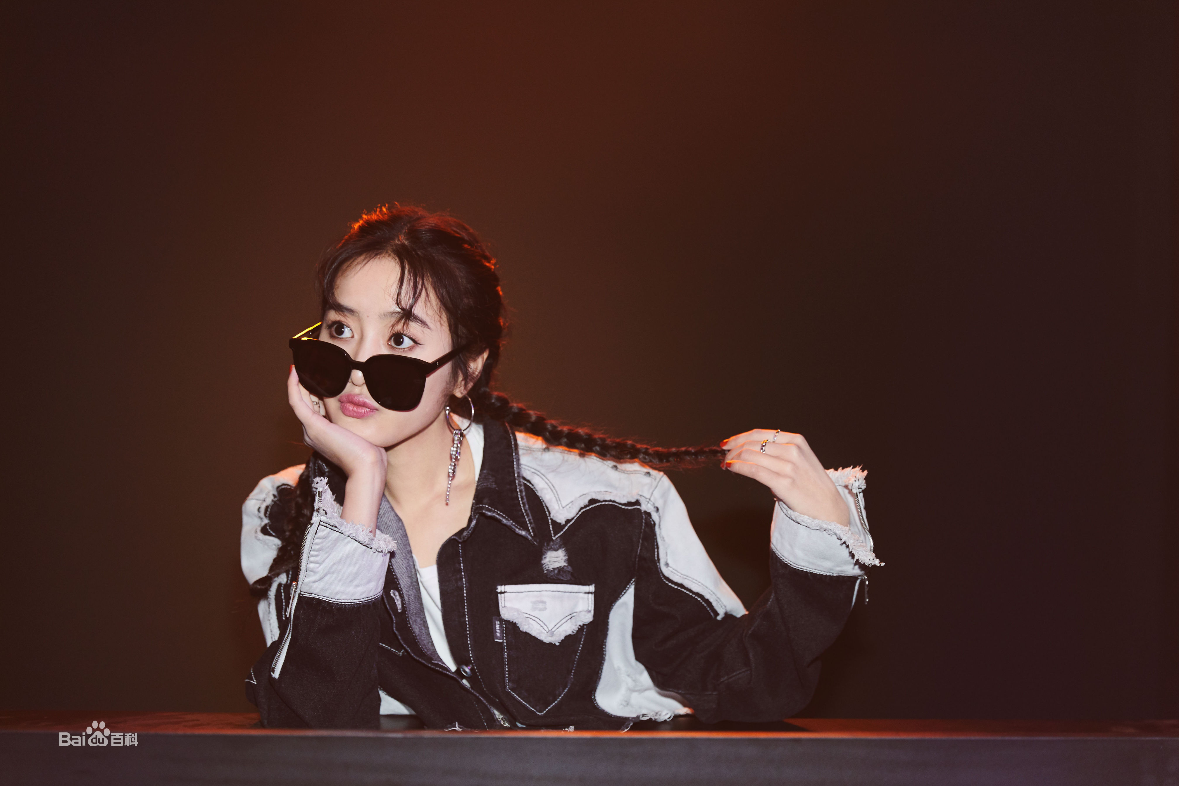 王梓薇活动图图片图集