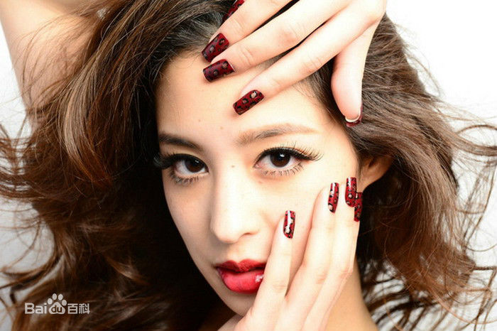 莫允雯(Christina Mok)前后照片