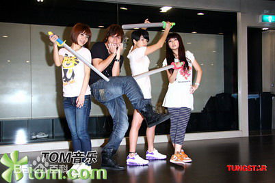 周定纬(Judy Chou)-比你贱拍摄花絮生活照