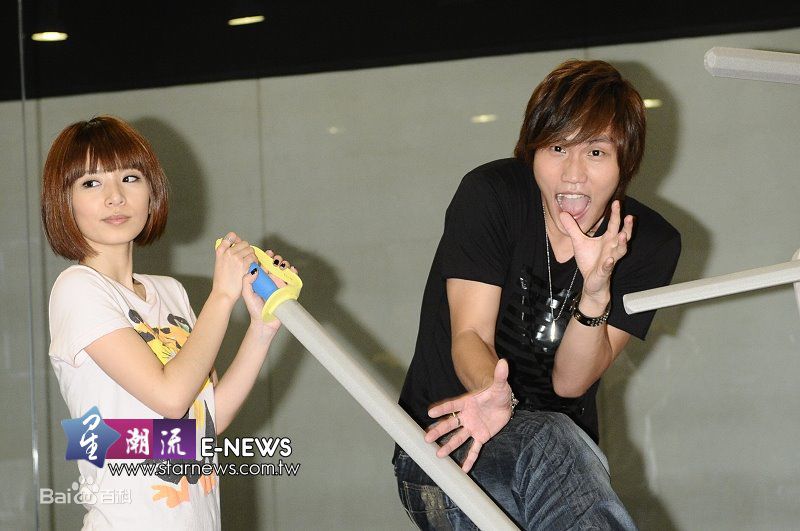 周定纬(Judy Chou)-比你贱拍摄花絮生活照