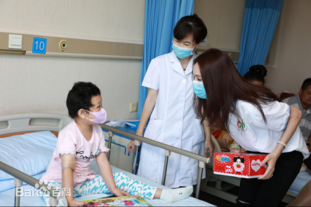 黄小戈(Megan Hwang)黄素颜照相册