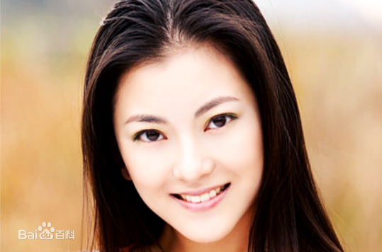 最新黄娟性感图片