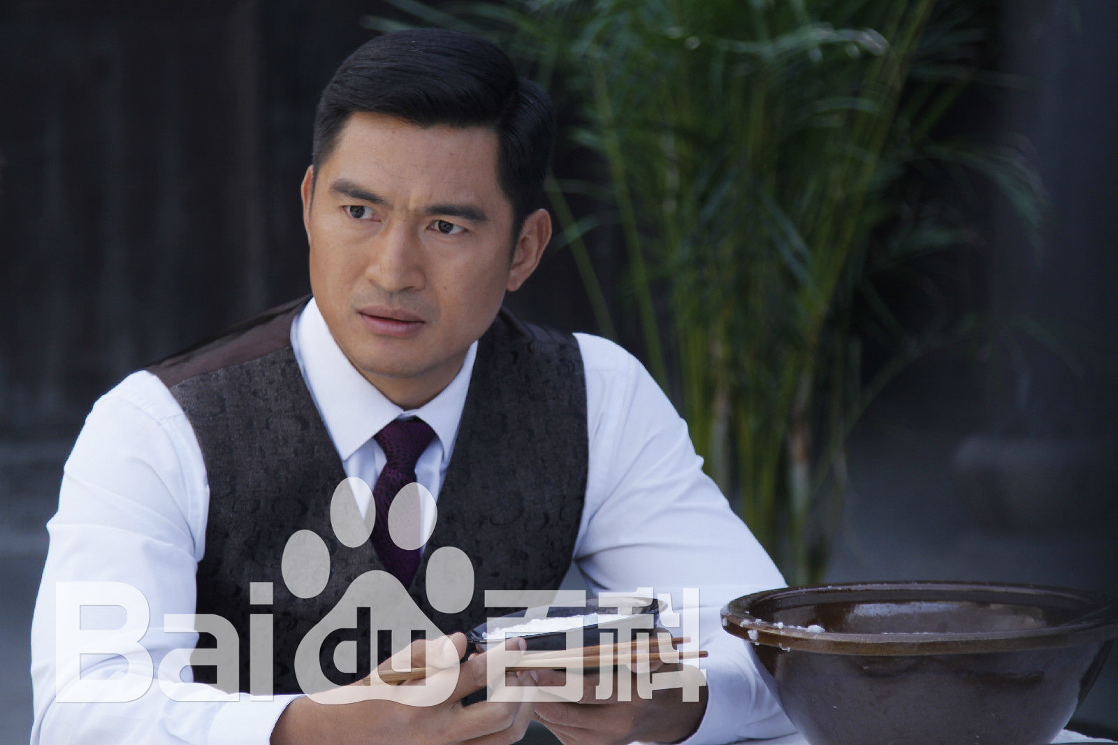 最新李瀚均在电视剧《猎刃》饰演李国邦中的图集