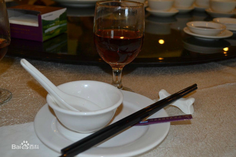 精选瞿澳晖在在《一见未钟情》开机仪式上中的图册