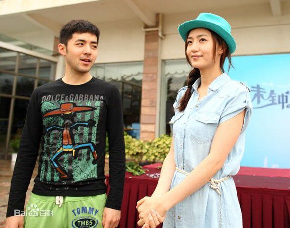 精选瞿澳晖在在《一见未钟情》开机仪式上中的图册