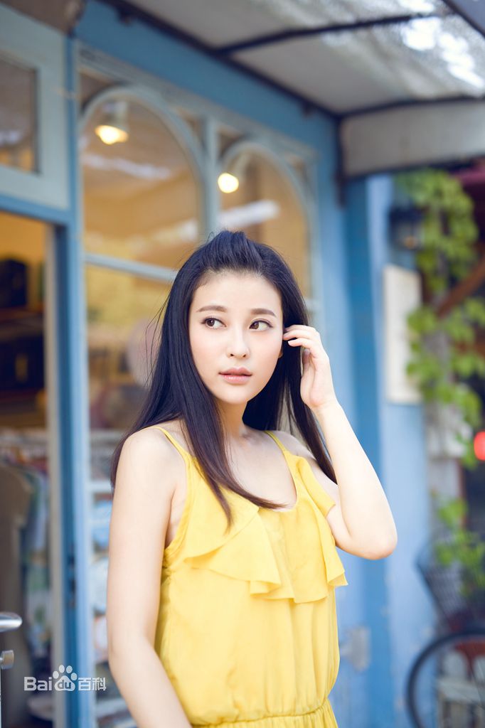 最新刘妙性感图片