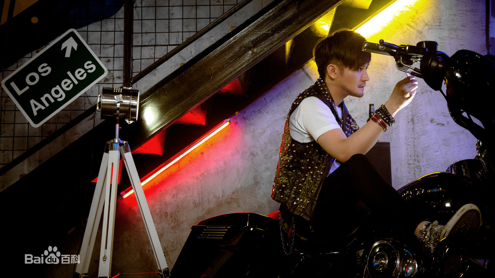 雷诺儿爱你，万缕千丝最优质剧照